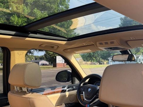 Used 2017 BMW X3 sDrive28i RWD image 10
