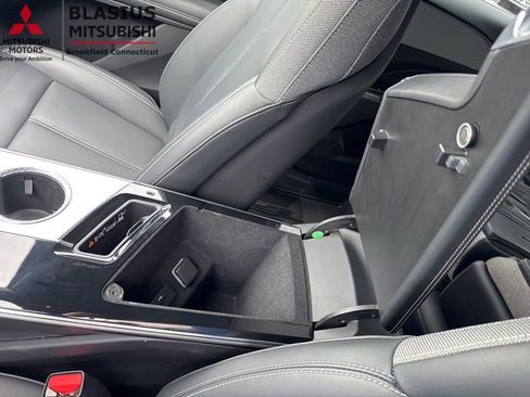 Used 2024 Cadillac Lyriq Tech w/ Driver Assist Package AWD/4WD image 38