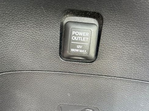 Used 2018 Honda Pilot EX image 16
