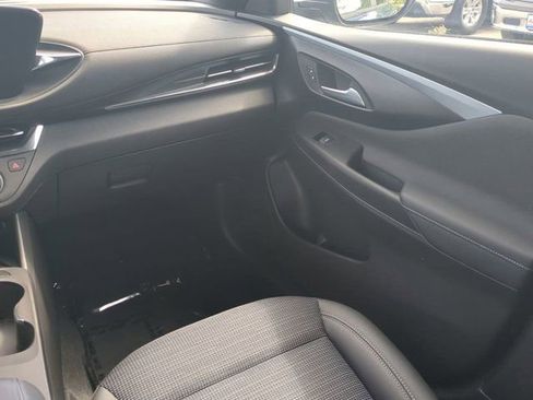 Used 2025 Buick Envista Preferred w/ Convenience II Package FWD image 15