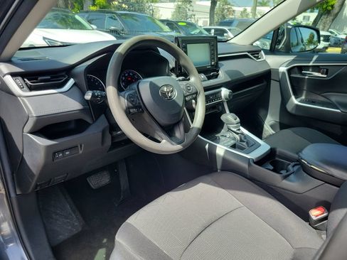 Used 2021 Toyota RAV4 XLE AWD/4WD image 17