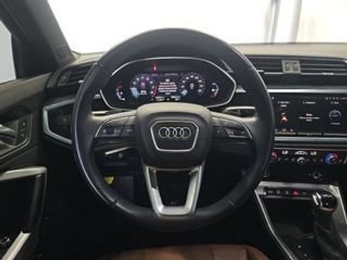 Used 2023 Audi Q3 2.0T Premium w/ Convenience Package AWD/4WD image 6