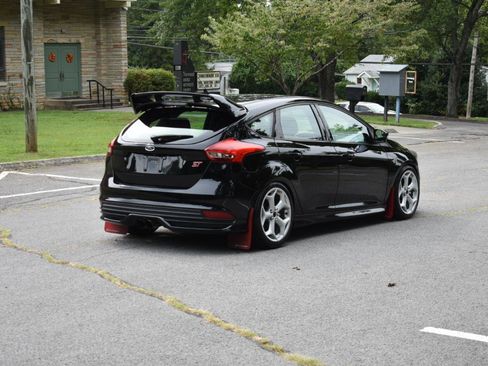 Used 2016 Ford Focus ST FWD image 7