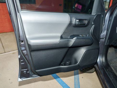 Used 2022 Toyota Tacoma SR image 12