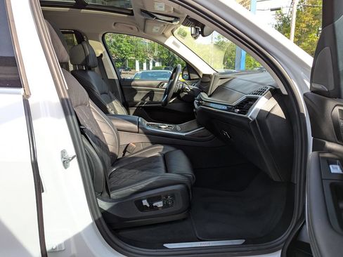 Used 2023 BMW X7 xDrive40i w/ Premium Package AWD/4WD image 33