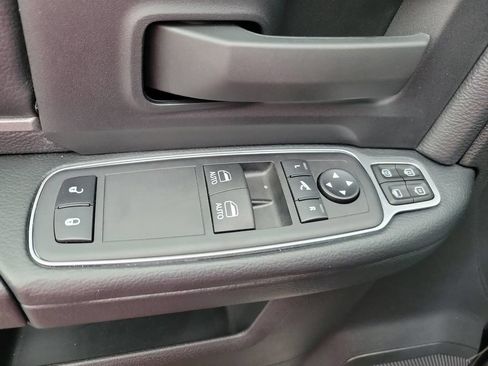 New 2024 RAM 2500 Tradesman w/ Safety Group AWD/4WD image 9