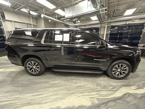 Used 2021 Chevrolet Suburban LT w/ Rear Media and Nav Package image 30