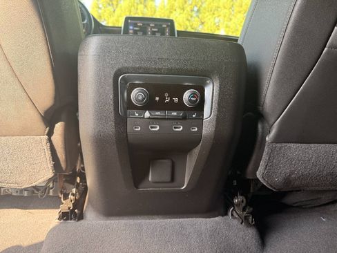Used 2021 Chevrolet Tahoe High Country w/ Premium Package AWD/4WD image 28