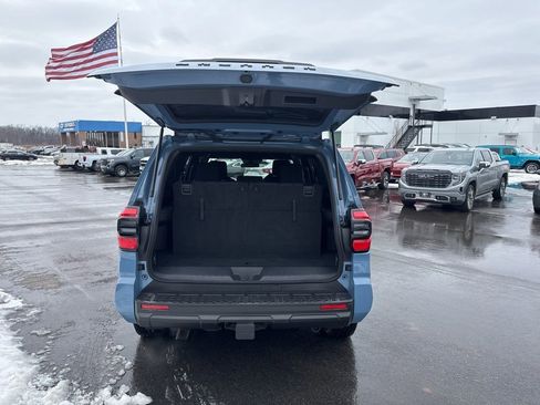 Used 2025 Toyota 4Runner SR5 image 26