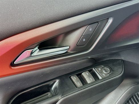 New 2025 Chevrolet Equinox EV RS image 13