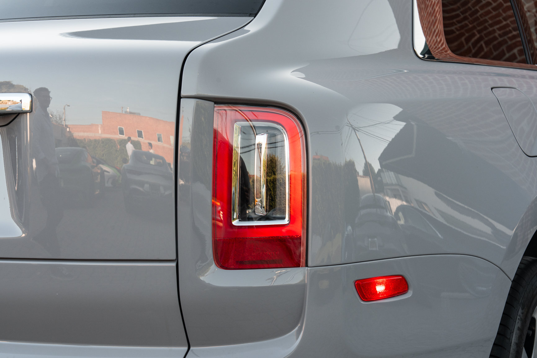 Used 2024 Rolls-Royce Cullinan AWD/4WD image 43
