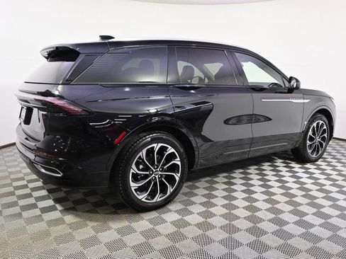 New 2026 Lincoln Nautilus Reserve image 7