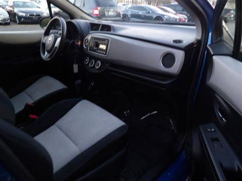 Used 2012 Toyota Yaris LE image 9