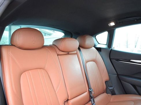 Used 2019 Maserati Levante AWD/4WD image 21