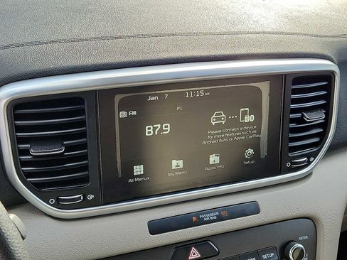 Used 2020 Kia Sportage LX image 16