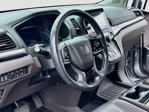 Used 2018 Honda Odyssey Elite image 3