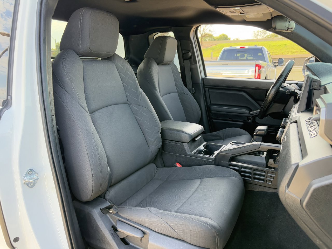 Used 2024 Toyota Tacoma SR RWD image 27