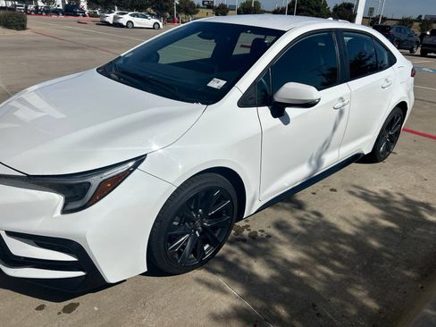 Used 2026 Toyota Corolla SE FWD image 1