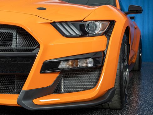 Used 2021 Ford Mustang Shelby GT500 w/ Carbon Fiber Track Pack image 31