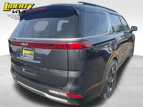 Used 2024 Kia Carnival SX Prestige image 7