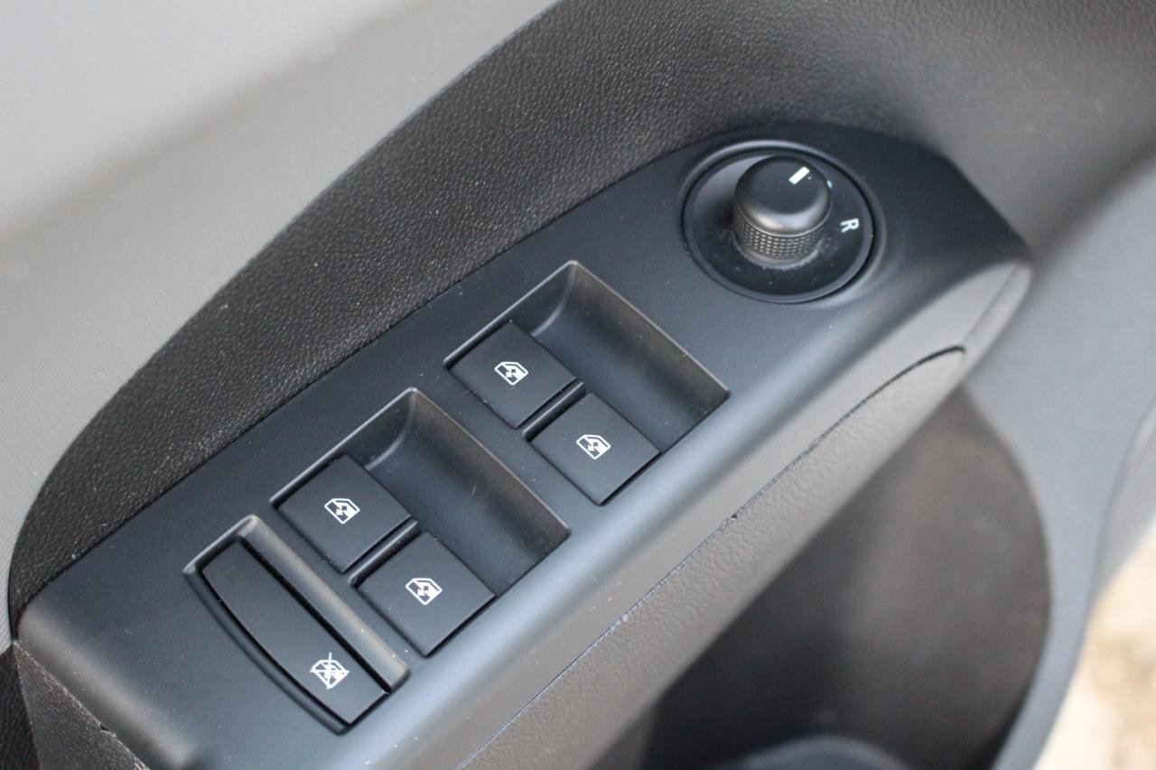 Used 2018 Chevrolet Sonic LT FWD image 13
