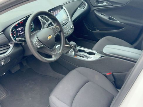 Used 2023 Chevrolet Malibu LT image 4