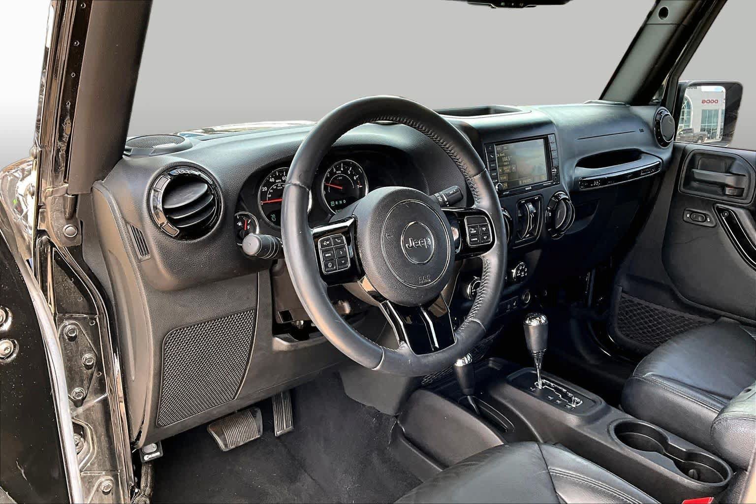 Used 2015 Jeep Wrangler Unlimited Sahara AWD/4WD image 12
