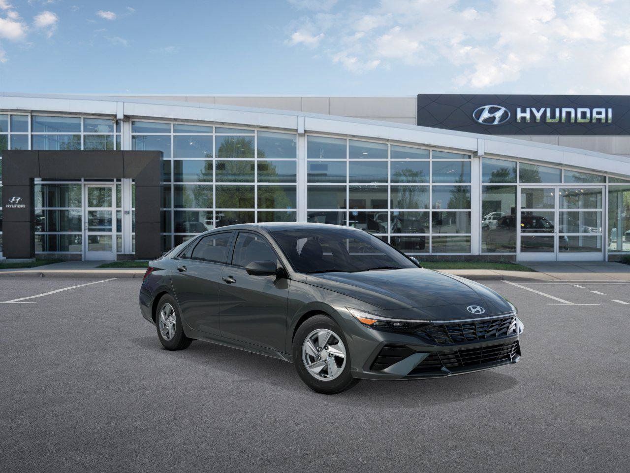 New 2026 Hyundai Elantra SE FWD image 2