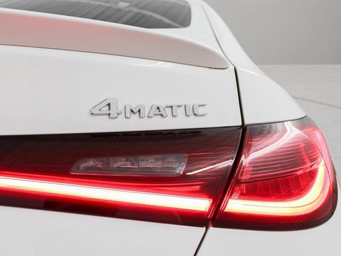 Used 2025 Mercedes-Benz GLC 300 4MATIC image 32