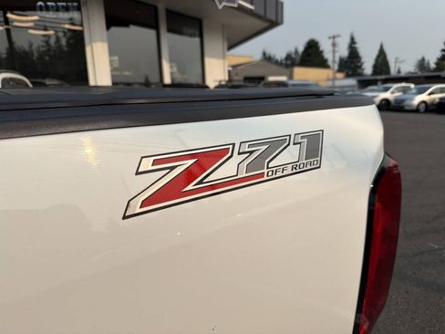 Used 2019 Chevrolet Colorado Z71 AWD/4WD image 5