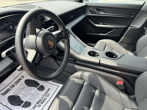 Used 2023 Porsche Taycan RWD image 21