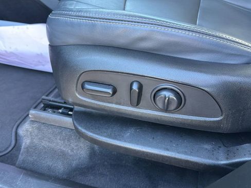 Used 2020 Buick Enclave Essence w/ Sound and Sites Package image 29