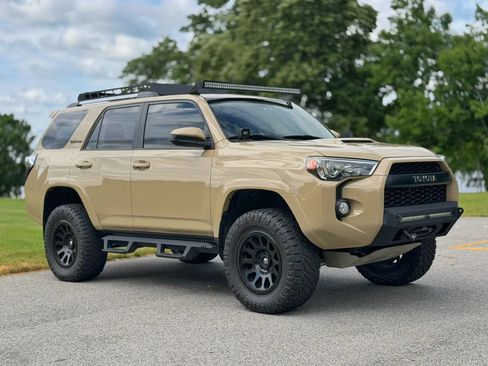 Used 2016 Toyota 4Runner TRD Pro AWD/4WD image 3