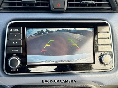 Used 2024 Nissan Versa SV w/ Trunk Package image 4