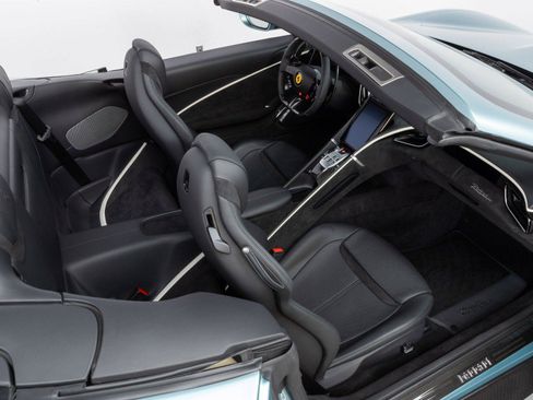 Certified 2024 Ferrari Roma Spider RWD image 40