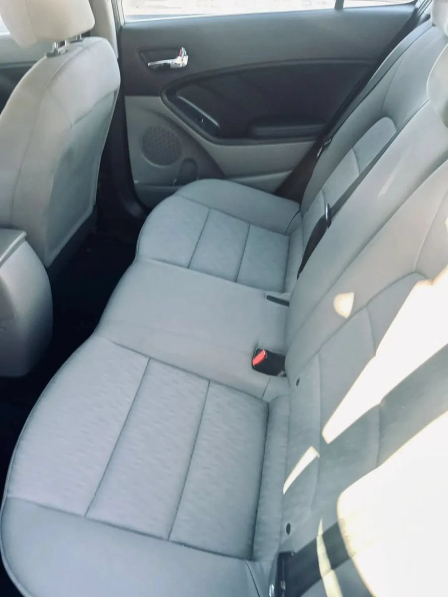 Used 2016 Kia Forte LX FWD image 19