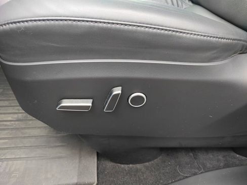 Used 2023 Tesla Model X AWD/4WD image 7