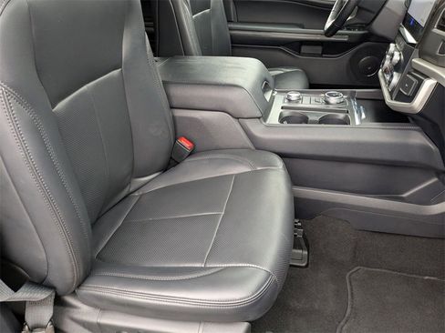Used 2024 Ford Expedition Max XLT image 42