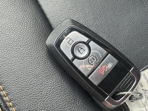 Certified 2023 Ford Bronco Badlands w/ Sasquatch Package image 41