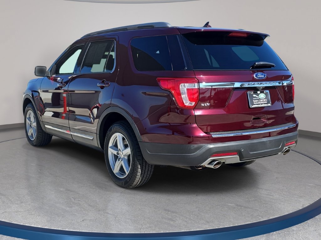 Used 2018 Ford Explorer XLT w/ Equipment Group 202A FWD image 8