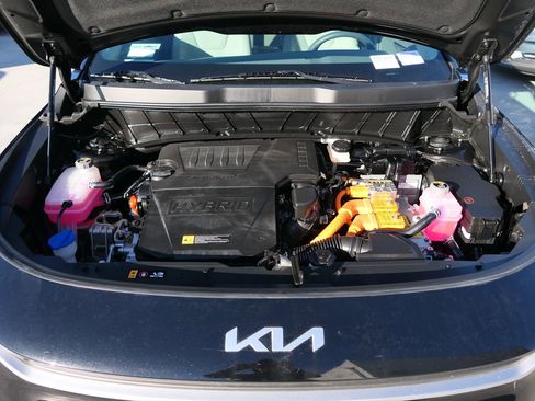 Certified 2025 Kia Niro EX image 27