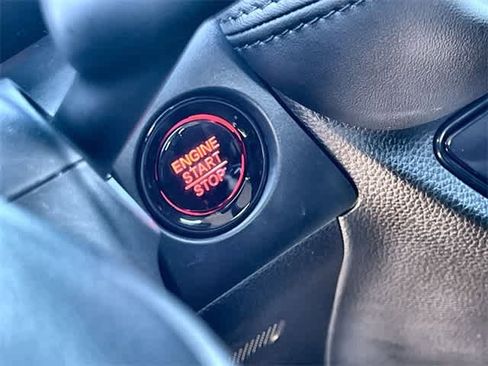 Certified 2025 Honda HR-V LX image 28