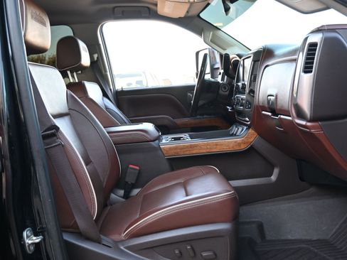 Used 2019 Chevrolet Silverado 3500 High Country w/ Duramax Plus Package image 12