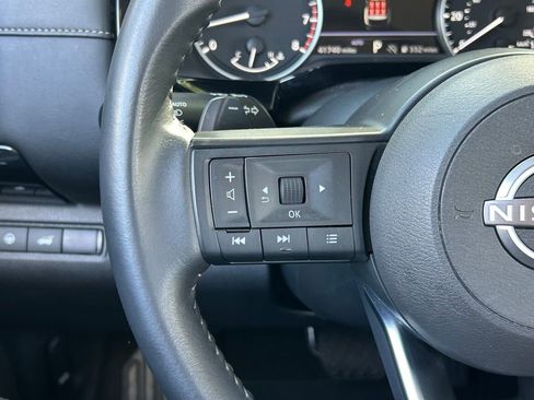 Used 2025 Nissan Pathfinder SV image 48