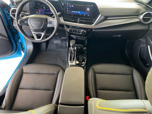 Used 2025 Chevrolet Trax ACTIV w/ Driver Confidence Package FWD image 17