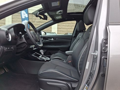 Used 2023 Kia Forte GT-Line w/ GT-Line Premium Package image 13