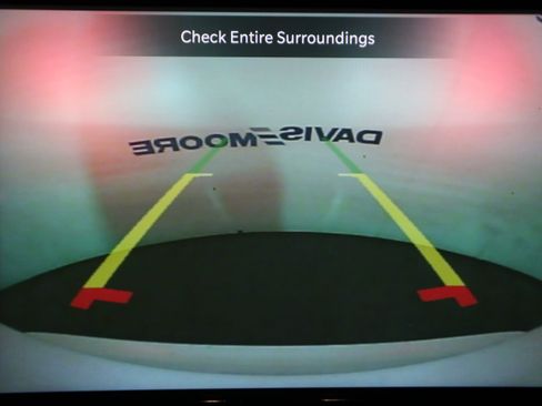 Used 2023 Chrysler Pacifica Limited FWD image 26