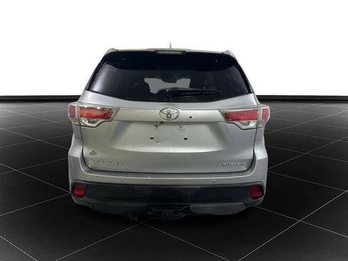 Used 2015 Toyota Highlander Limited Platinum image 4