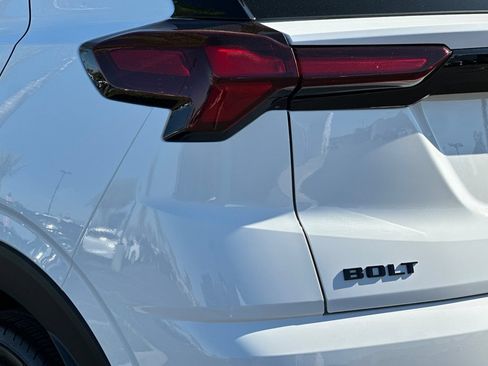 New 2027 Chevrolet Bolt LT w/ Comfort Package FWD image 26