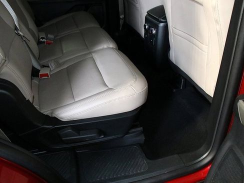 Used 2023 Ford Explorer Limited image 36